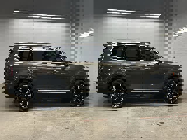 Used 2023 Kia Telluride SX Prestige image 2