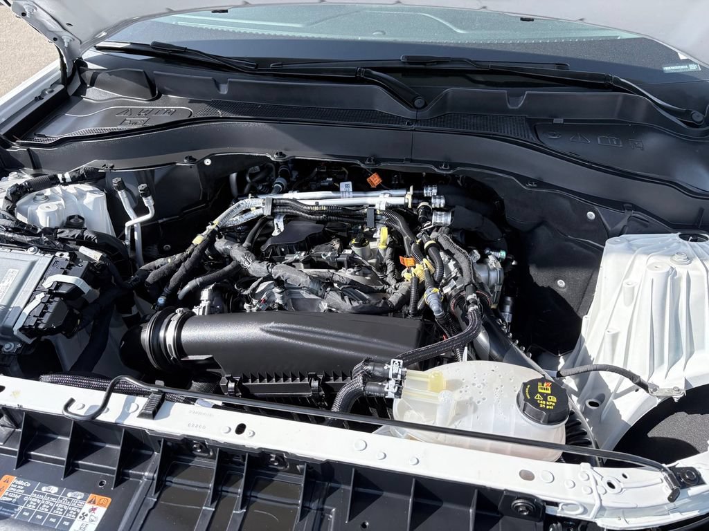 Used 2025 Ford Explorer Active RWD image 29