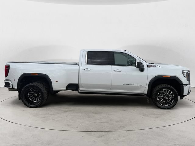 Used 2024 GMC Sierra 3500 Denali w/ Denali Reserve Package AWD/4WD image 5