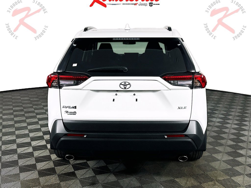 Used 2024 Toyota RAV4 XLE image 6