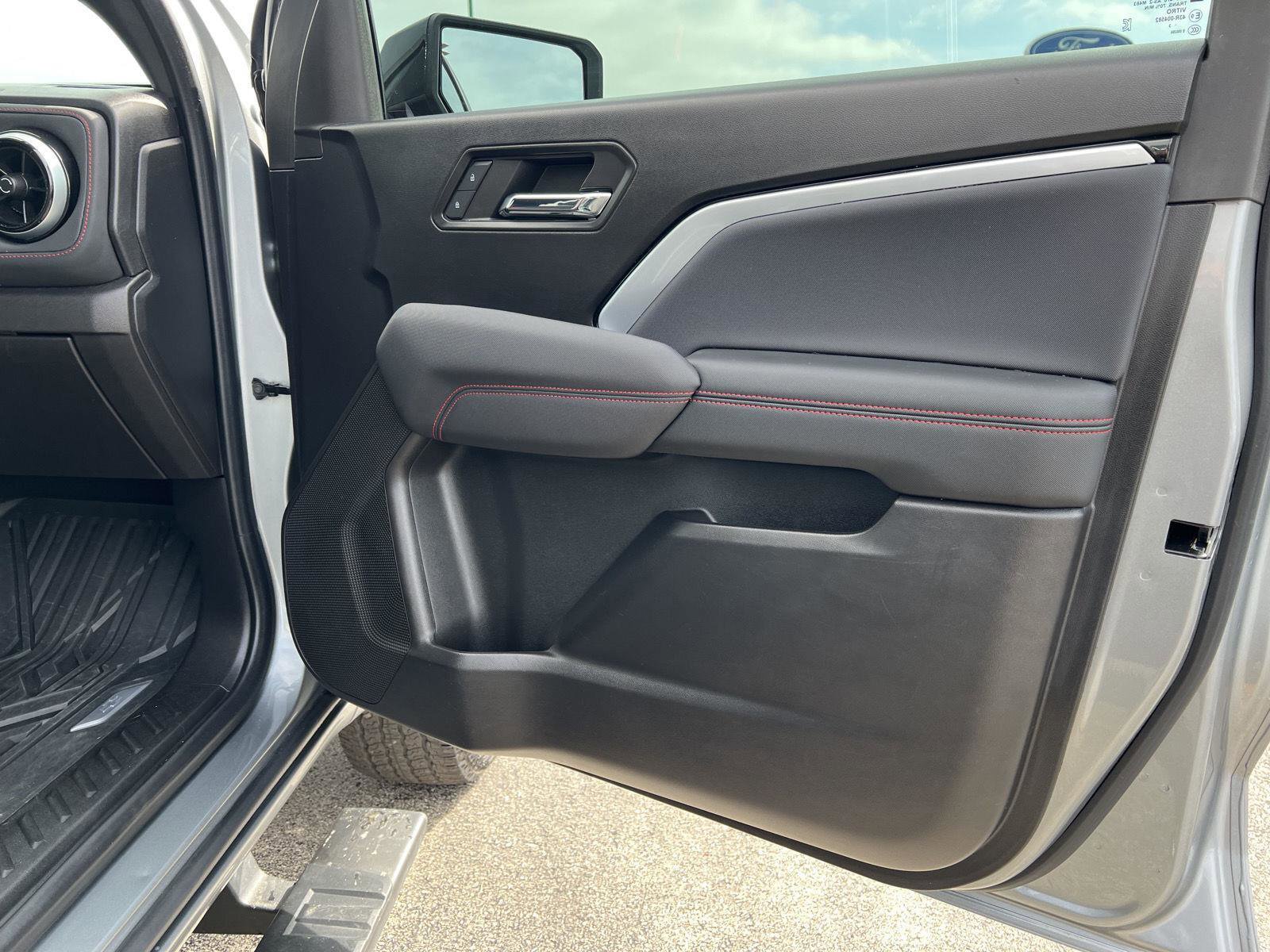 Used 2023 Chevrolet Colorado Z71 w/ Advanced Trailering Package image 16