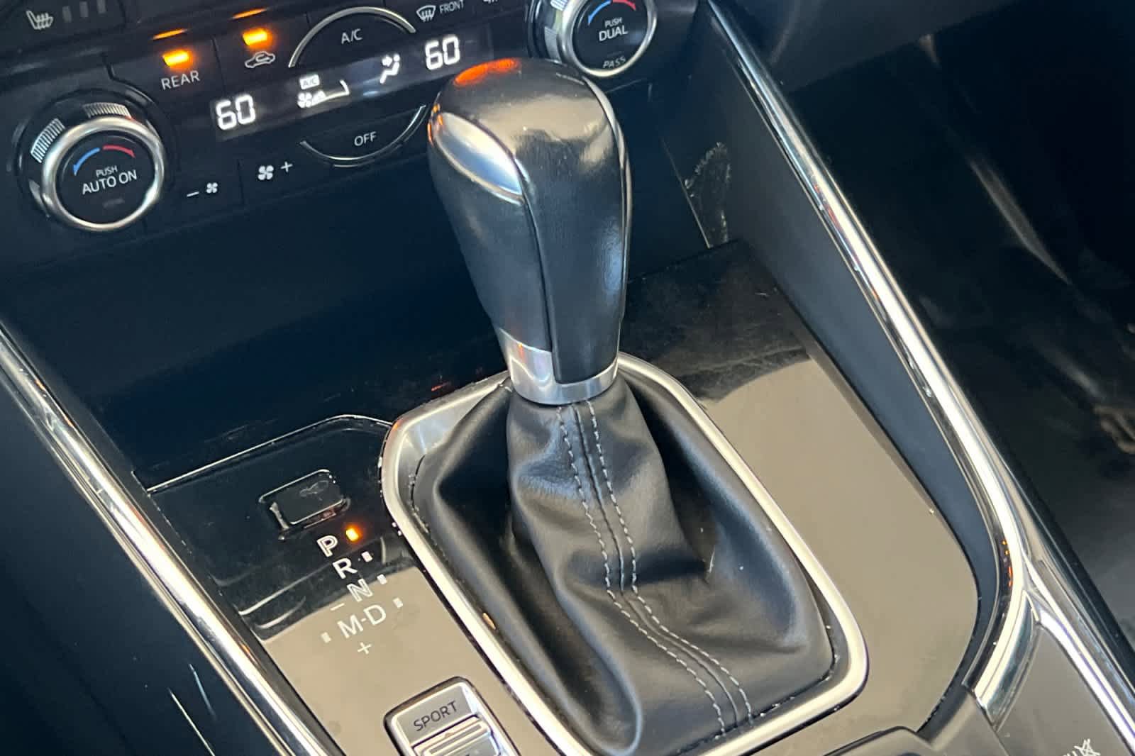 Used 2018 MAZDA CX-9 Touring image 24