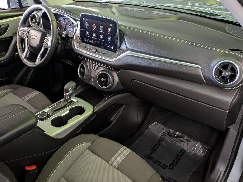 Used 2025 Chevrolet Blazer LT AWD/4WD image 29