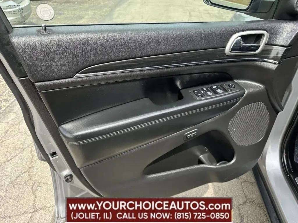 Used 2019 Jeep Grand Cherokee Limited AWD/4WD image 38