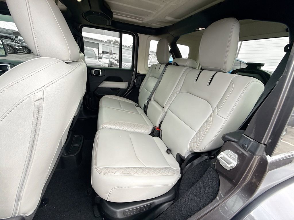 Used 2021 Jeep Wrangler Unlimited Sahara image 27