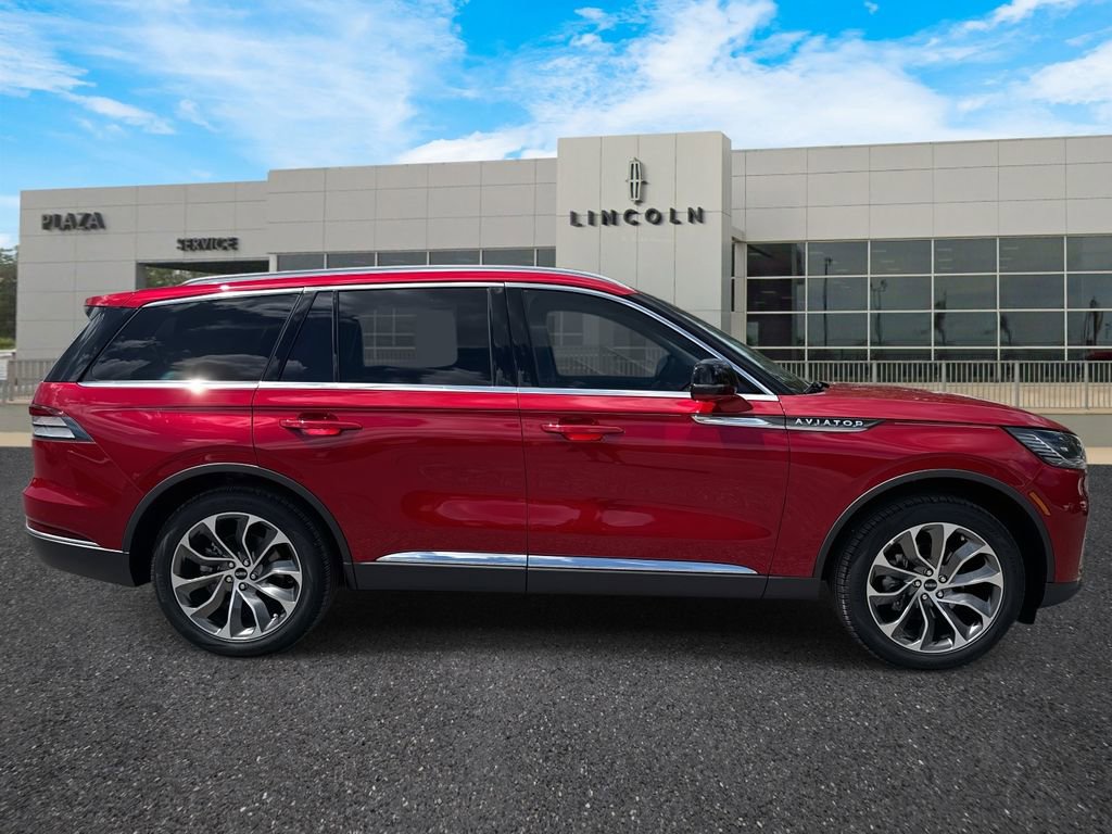 New 2025 Lincoln Aviator Reserve image 2