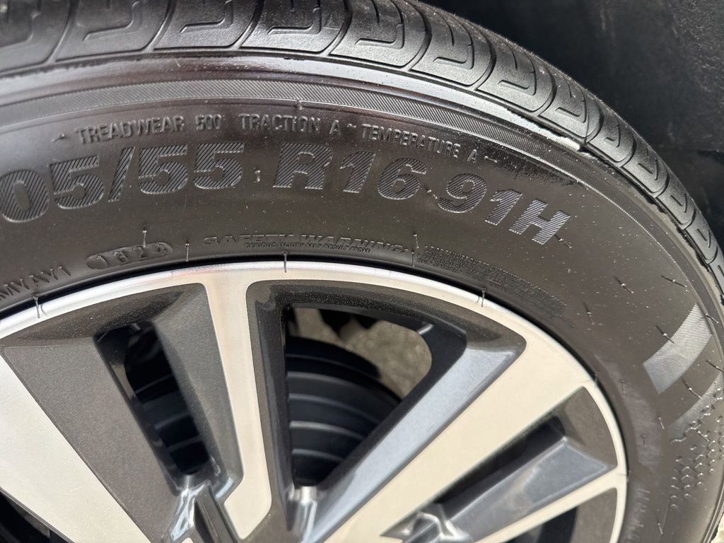 Used 2024 Nissan Versa S w/ S Plus Package image 26