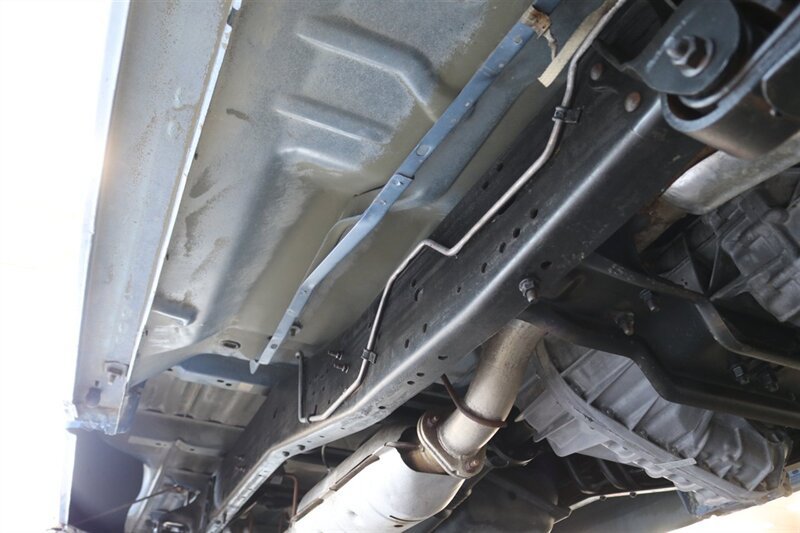 Used 1997 Ford F250 4x4 Regular Cab Heavy Duty image 32
