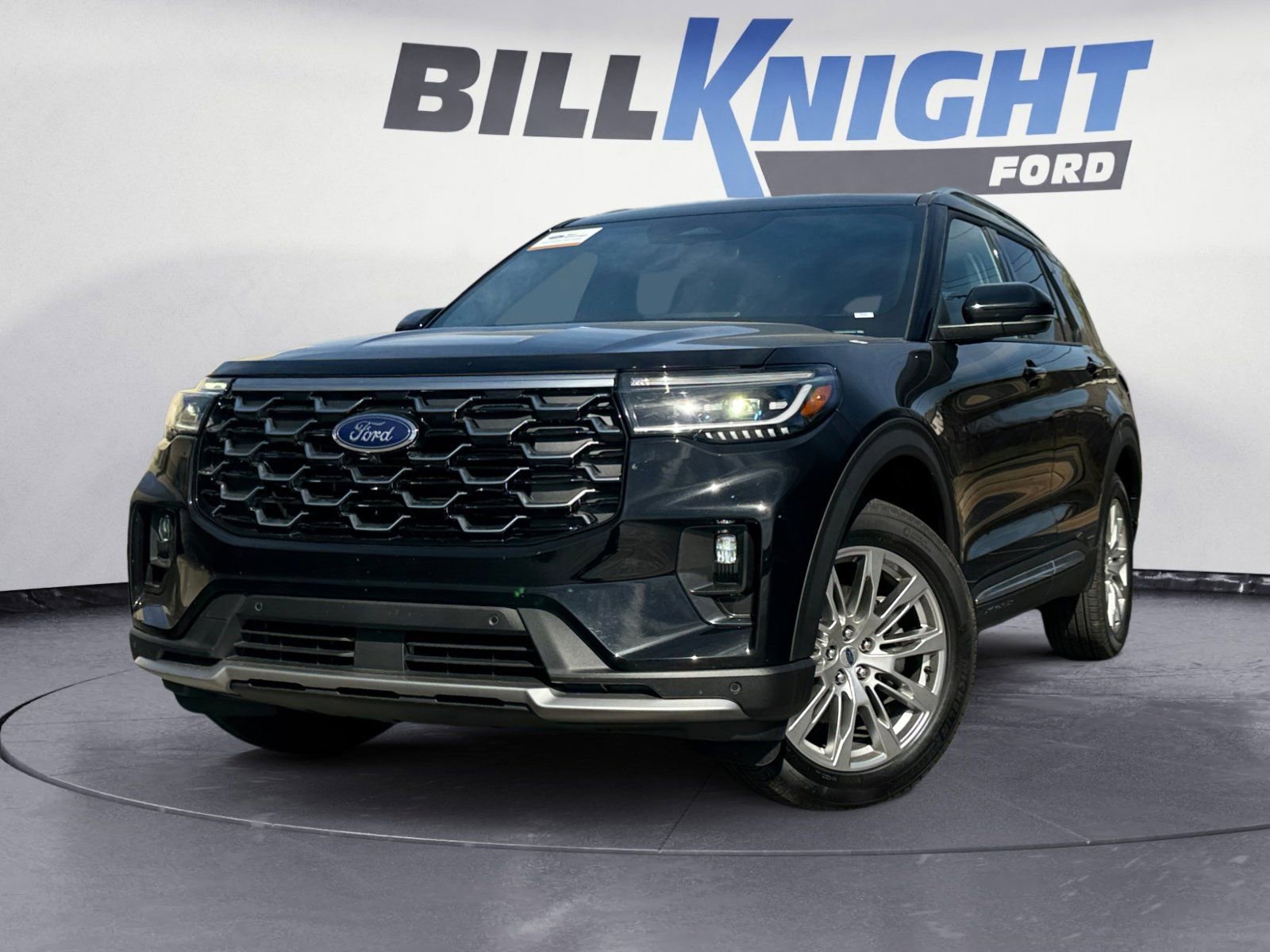Used 2025 Ford Explorer Platinum image 1