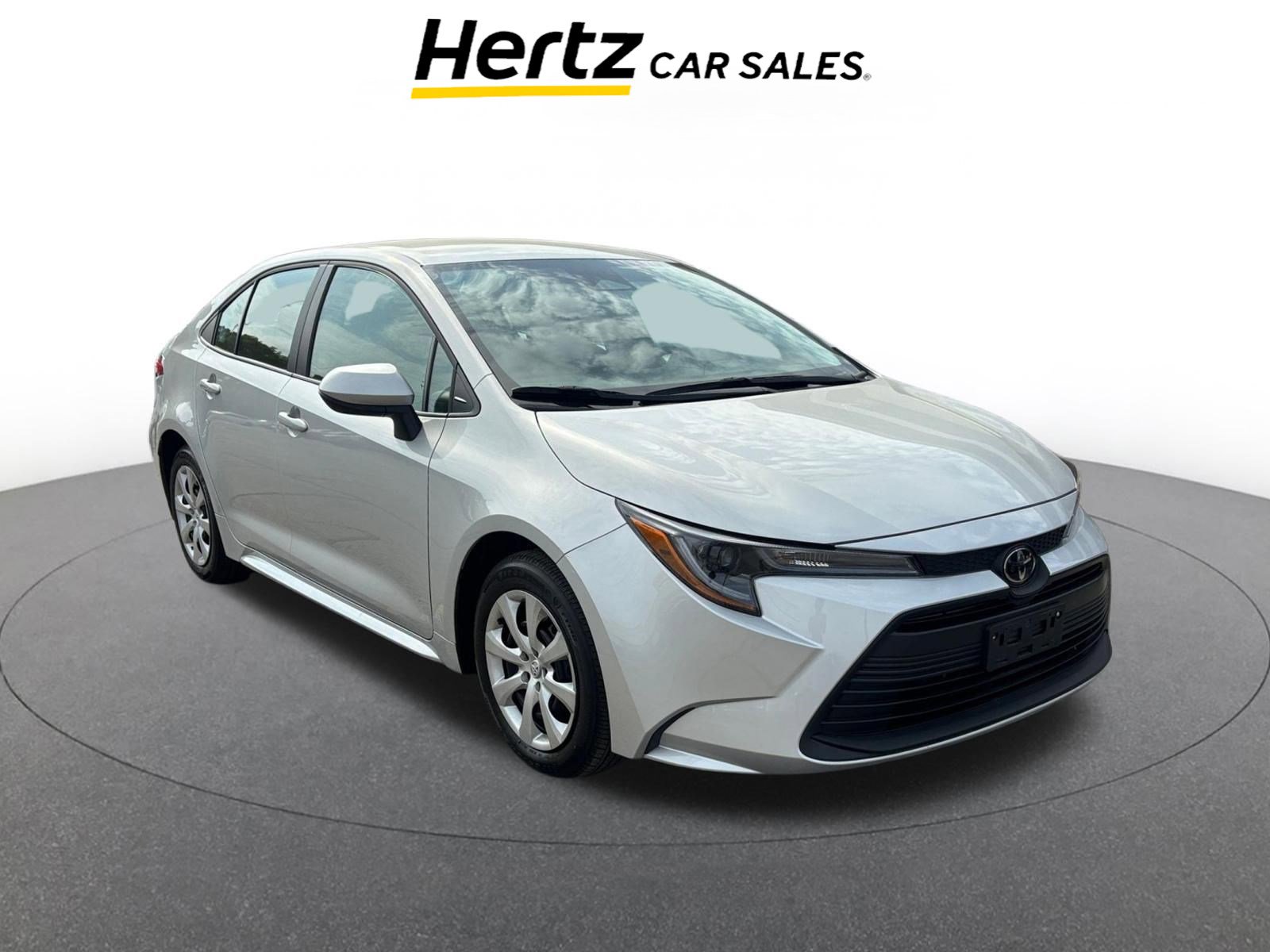 Used 2025 Toyota Corolla LE image 1