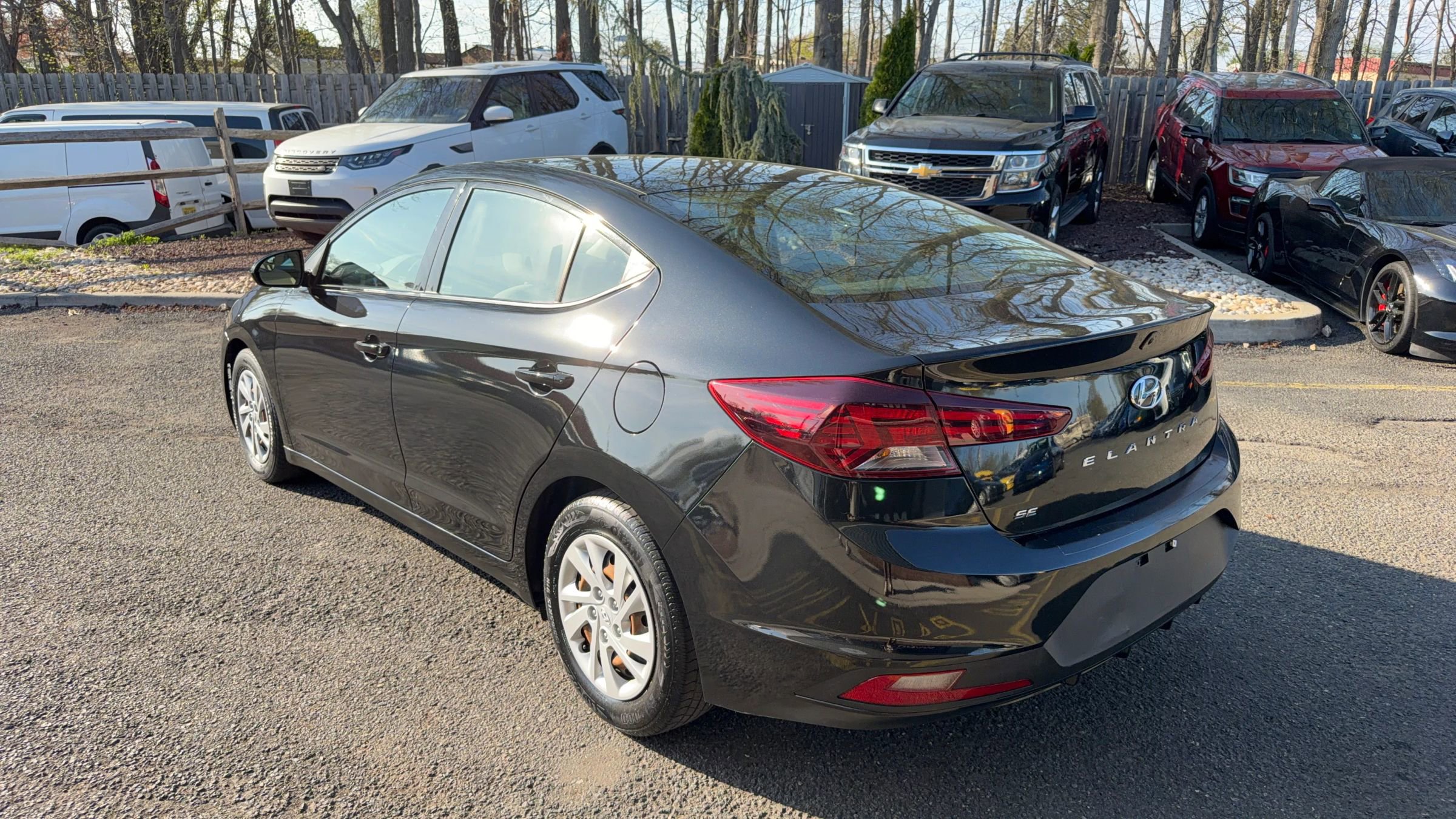 Used 2019 Hyundai Elantra SE FWD image 7