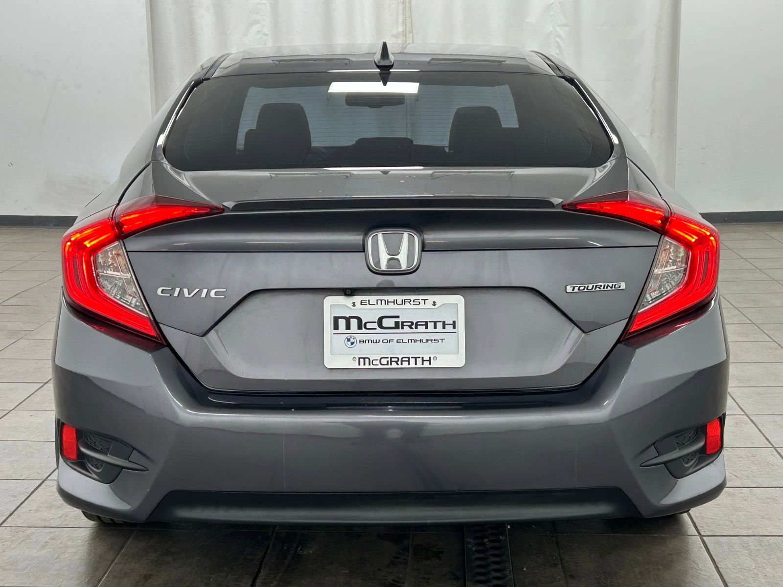 Used 2017 Honda Civic Touring image 4
