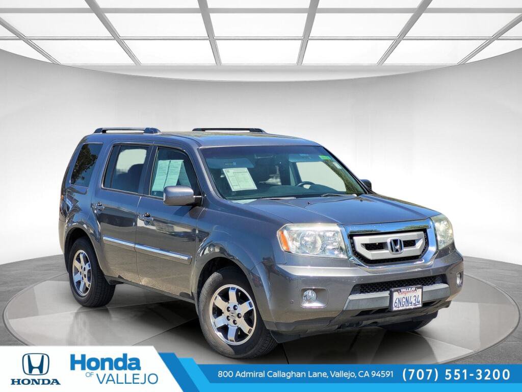 Used 2011 Honda Pilot Touring image 1