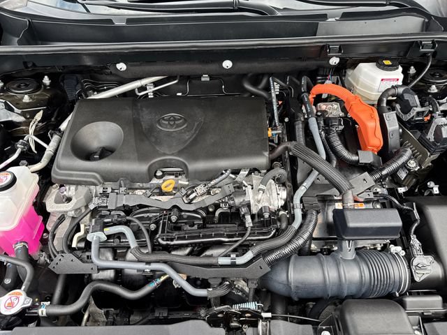 Used 2022 Toyota RAV4 LE AWD/4WD image 23