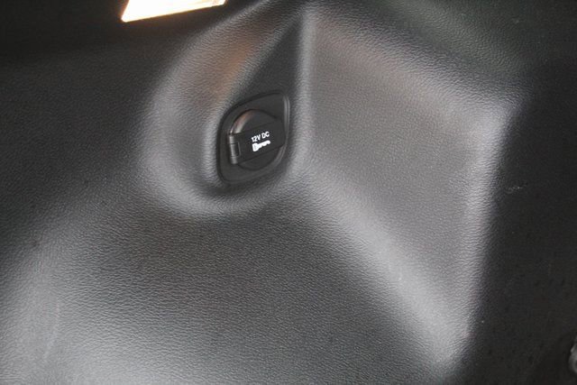 Used 2023 Jeep Cherokee Altitude Lux image 6