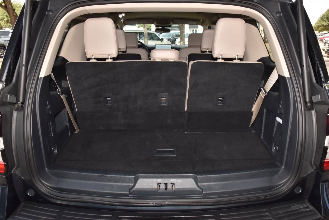 Used 2024 Ford Expedition XLT RWD image 38