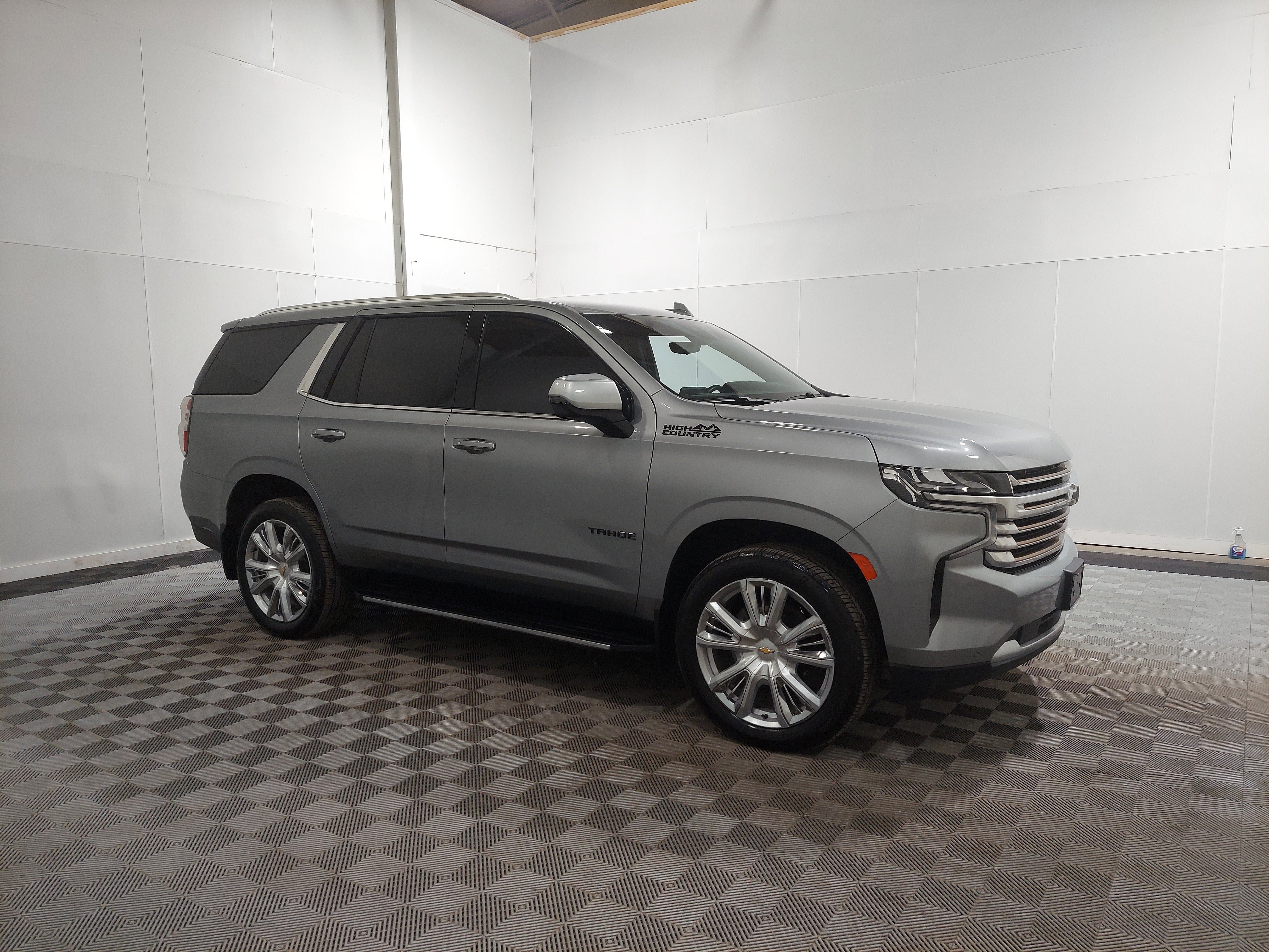 Used 2024 Chevrolet Tahoe High Country image 4