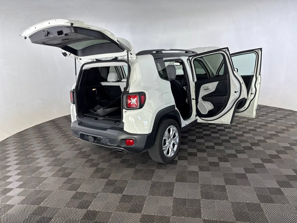 Used 2020 Jeep Renegade Limited w/ UConnect 8.4 Nav Group AWD/4WD image 15