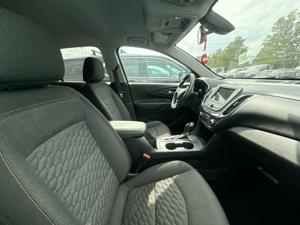 Used 2019 Chevrolet Equinox LT FWD image 10
