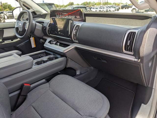 New 2026 Ford Expedition Max Active RWD image 13