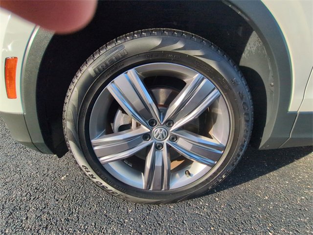 Certified 2021 Volkswagen Tiguan SEL image 9
