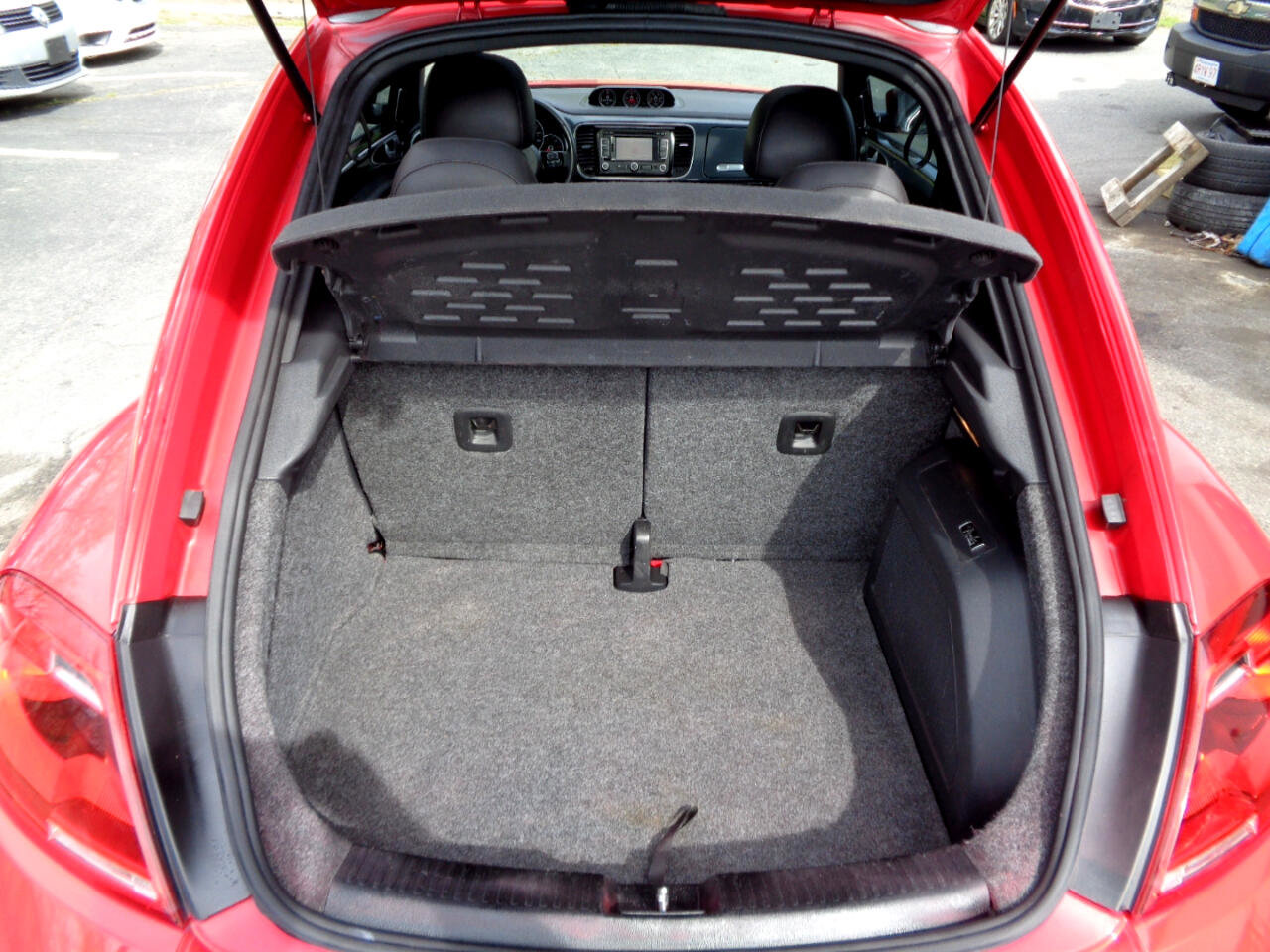 Used 2012 Volkswagen Beetle 2.0T image 33