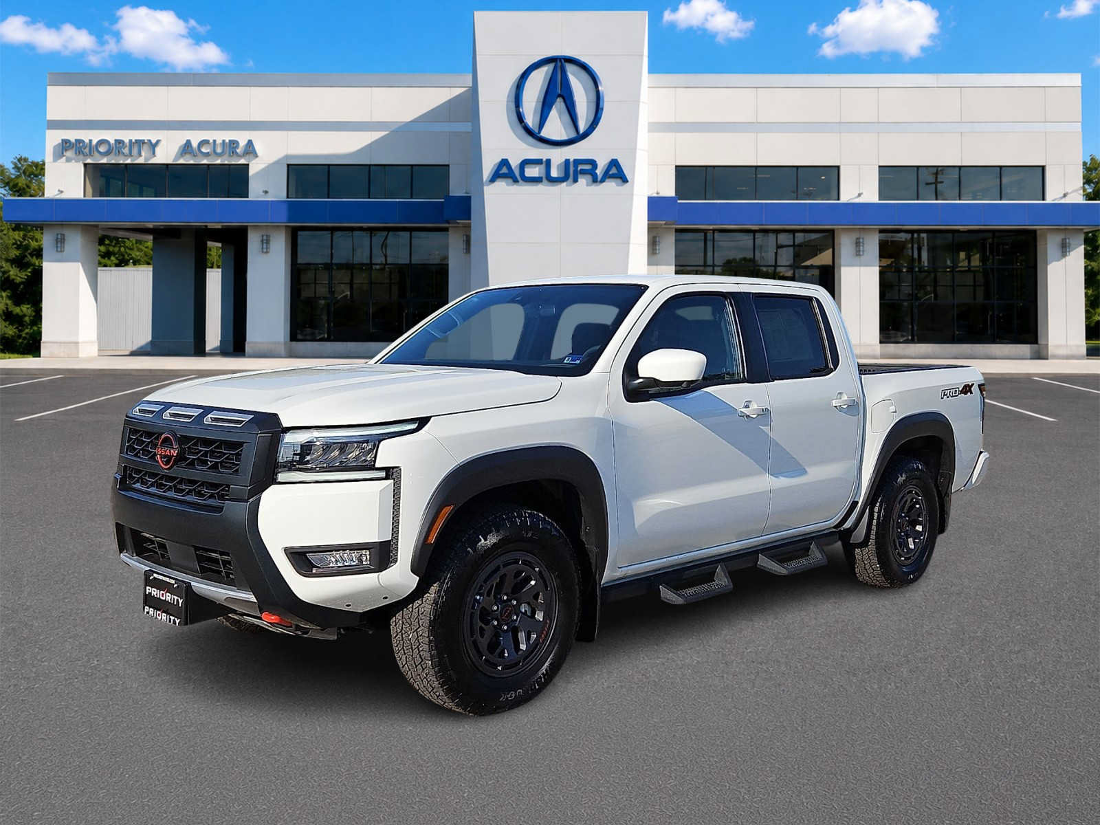 Used 2026 Nissan Frontier PRO-4X w/ Pro-4x Convenience Package AWD/4WD image 1