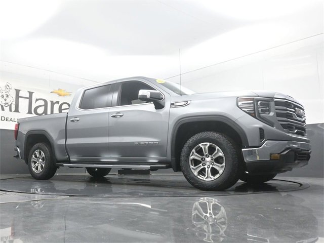 Used 2023 GMC Sierra 1500 SLT w/ SLT Convenience Package image 2