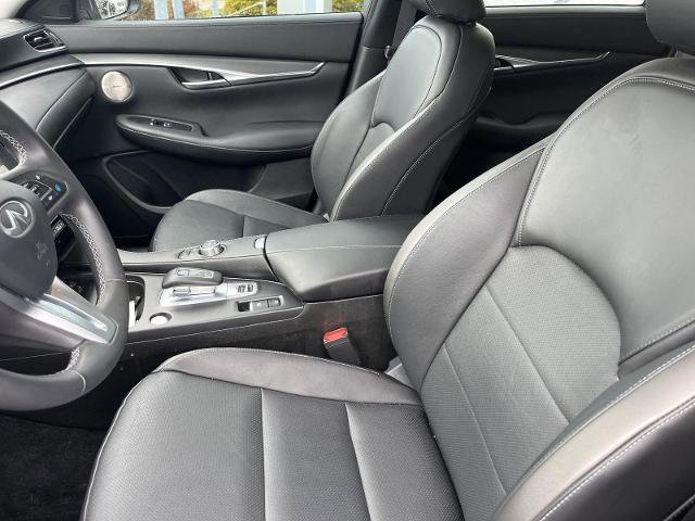 Certified 2025 INFINITI QX50 Luxe image 9