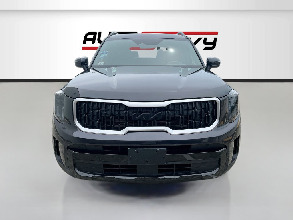 Used 2025 Kia Telluride EX X-Line AWD/4WD image 2