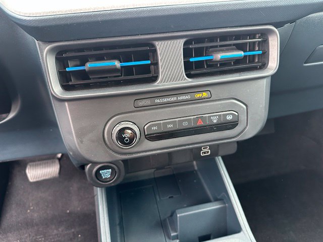 Used 2025 Ford Maverick XLT w/ Equipment Group 302A AWD/4WD image 17
