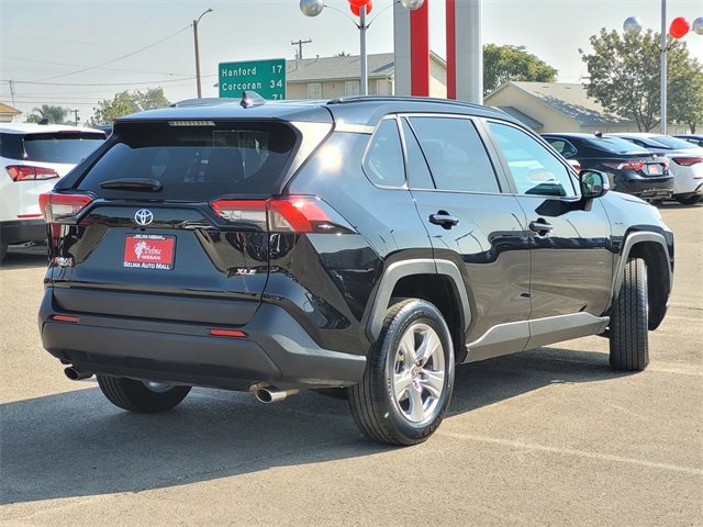 Used 2023 Toyota RAV4 XLE image 5