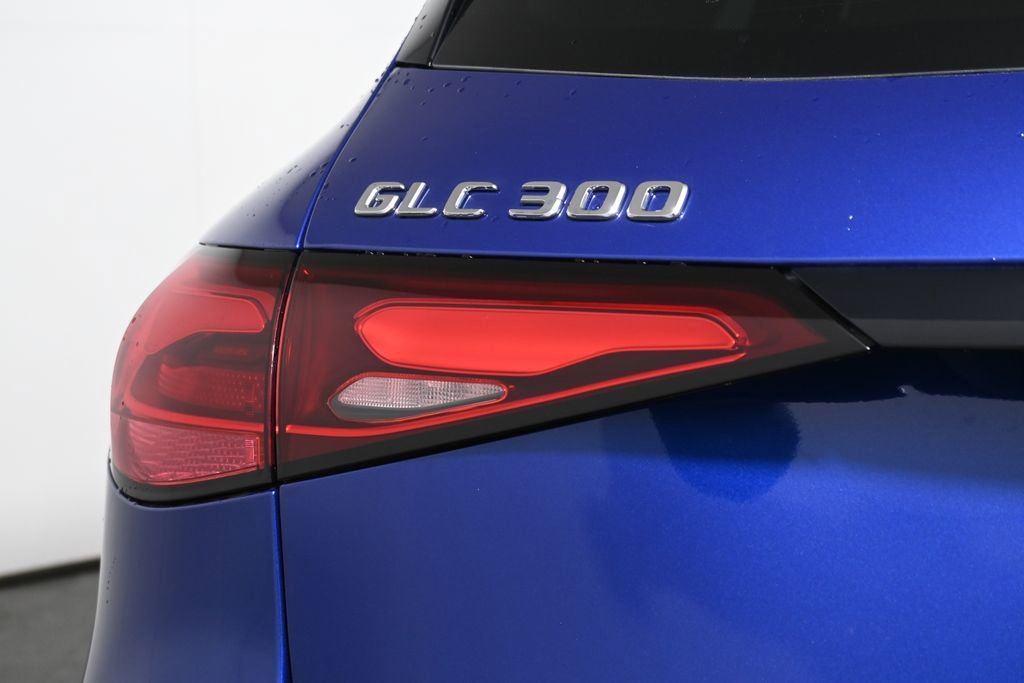 Certified 2025 Mercedes-Benz GLC 300 4MATIC image 12