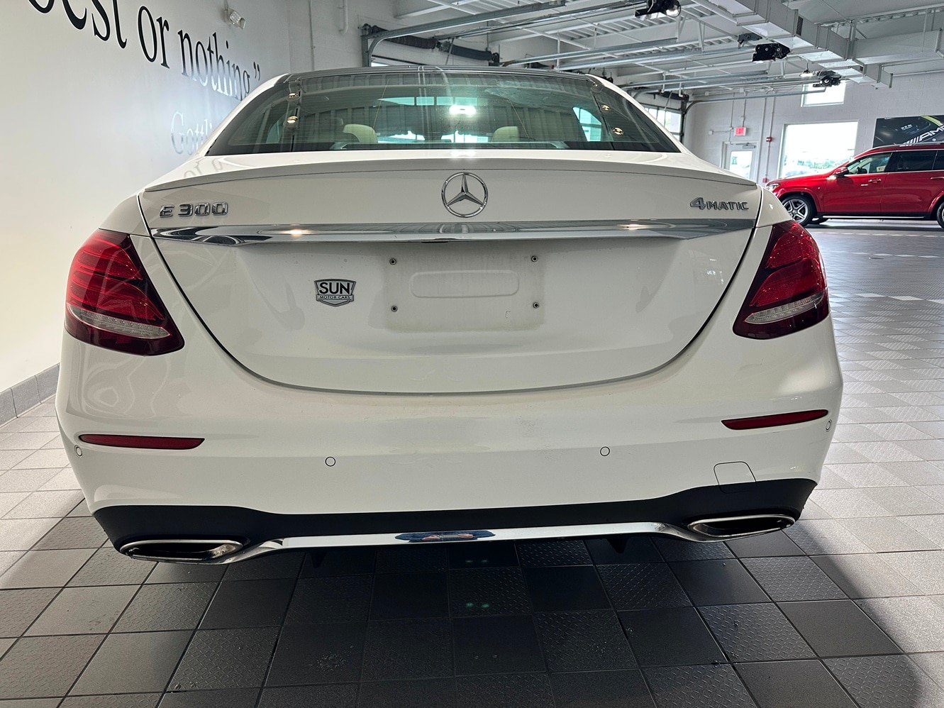 Used 2019 Mercedes-Benz E 300 4MATIC image 5