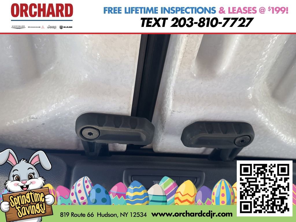 Used 2019 Jeep Wrangler Unlimited Sahara w/ Dual Top Group AWD/4WD image 38