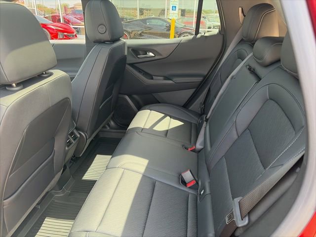 New 2026 Chevrolet Equinox LT w/ Convenience Package II AWD/4WD image 7