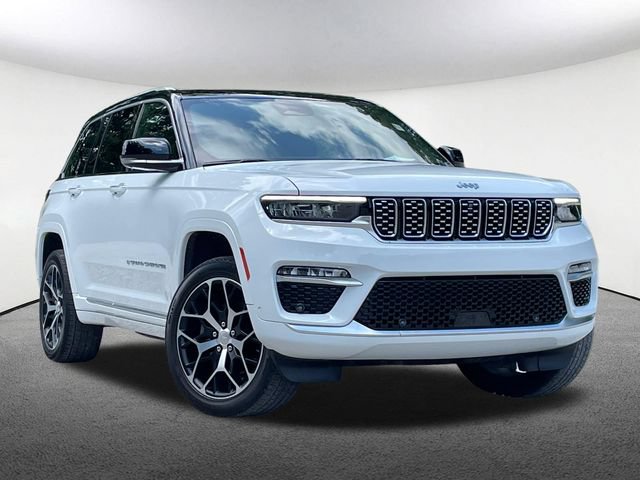Used 2022 Jeep Grand Cherokee Summit AWD/4WD image 2