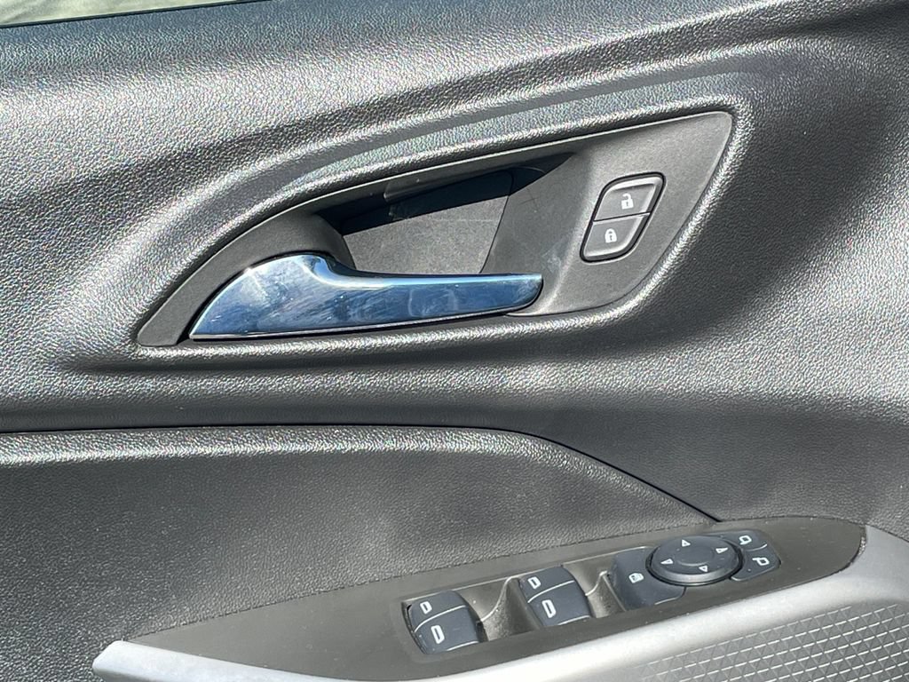 Used 2024 Chevrolet Trax LS w/ LS Convenience Package FWD image 22