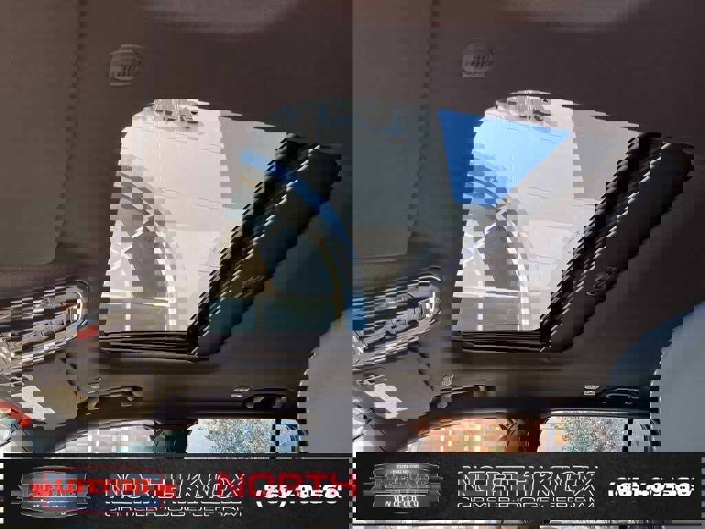 New 2025 Jeep Grand Cherokee Altitude image 13