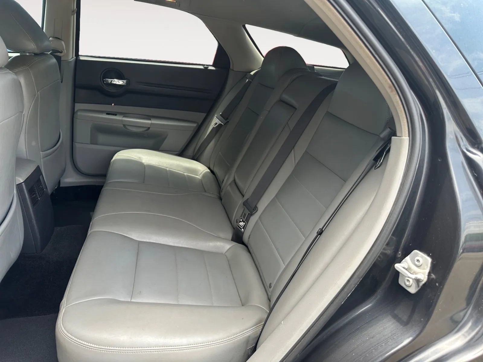 Used 2007 Dodge Magnum R/T w/ Convenience Group II RWD image 14