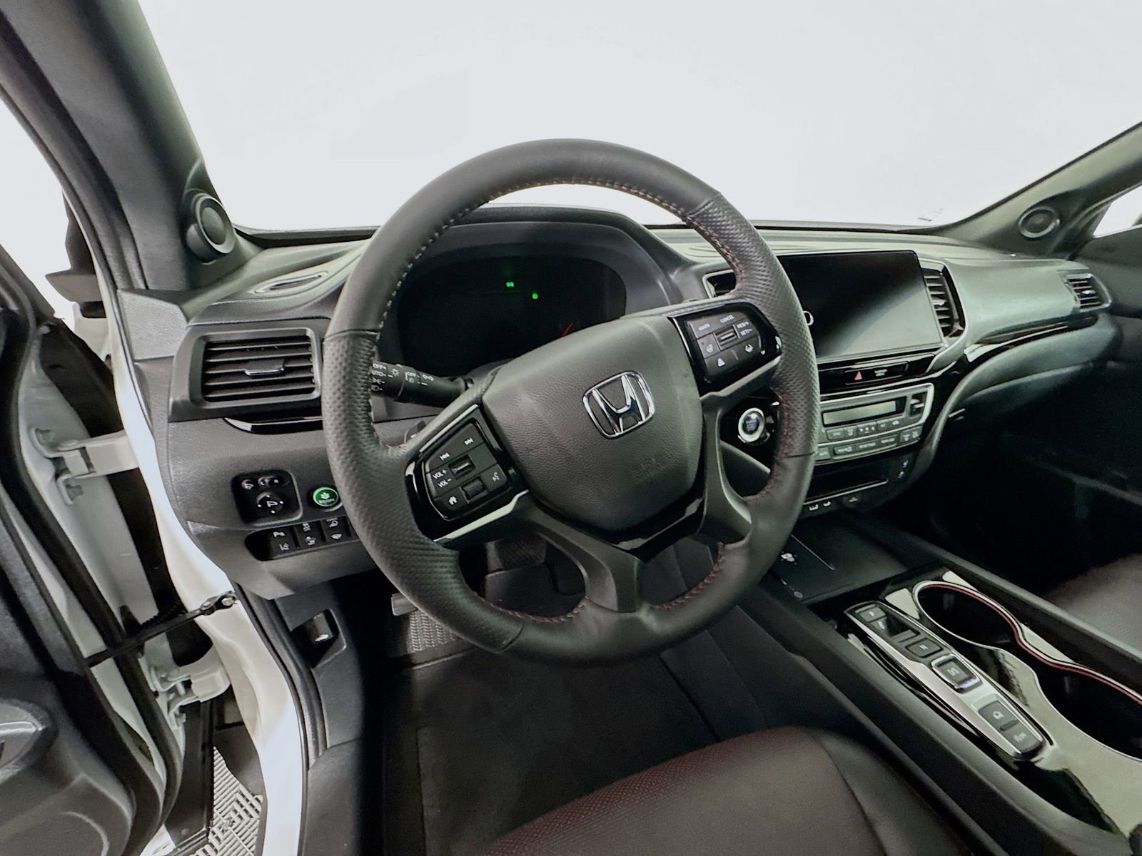 Used 2025 Honda Ridgeline Black Edition image 18