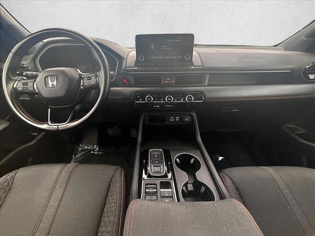 Used 2025 Honda Pilot Sport image 16