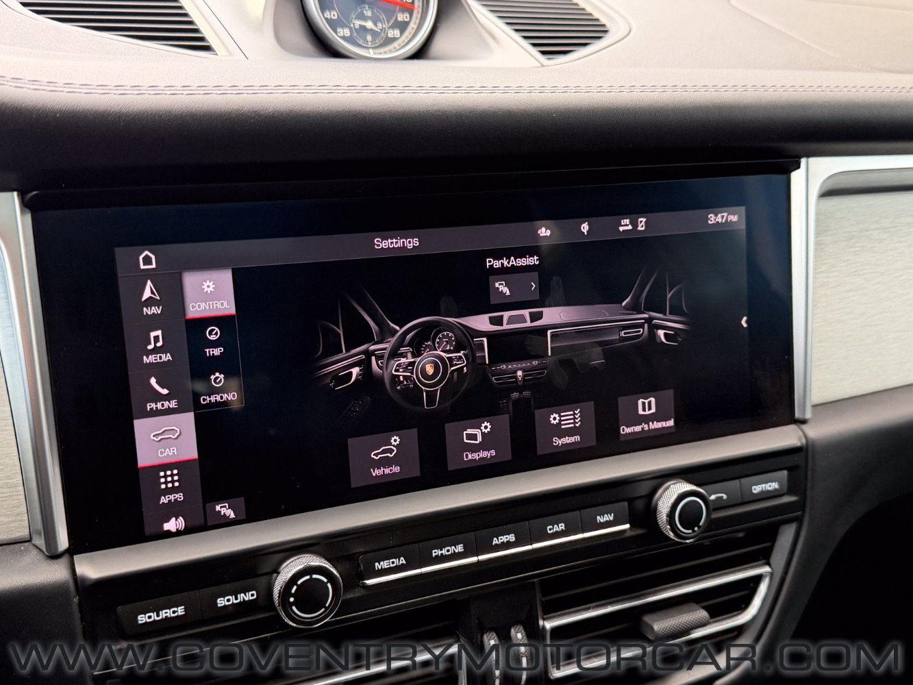 Used 2020 Porsche Macan Turbo image 29