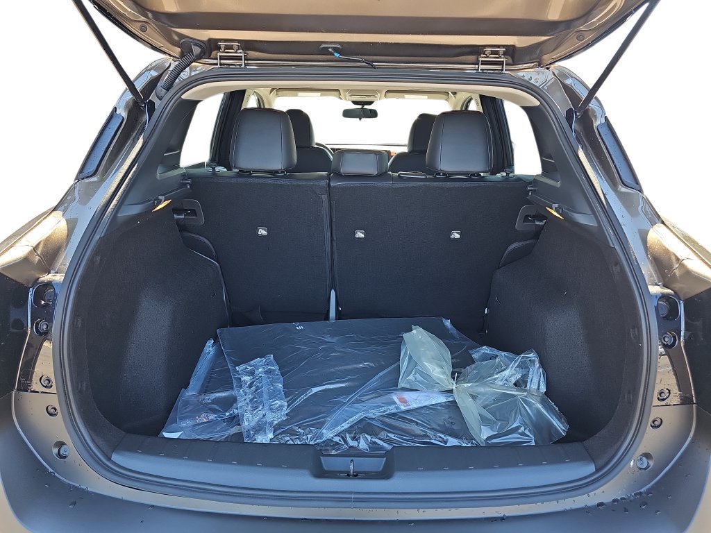 New 2027 Nissan Kicks SR w/ Cold Weather Package FWD image 29