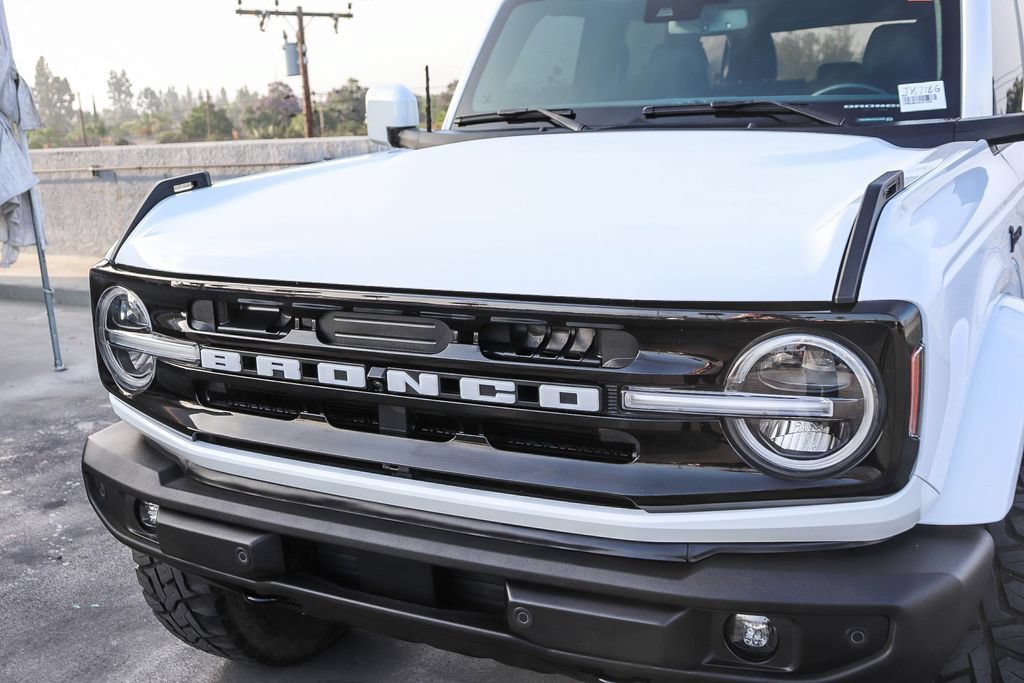 Used 2024 Ford Bronco Outer Banks AWD/4WD image 6
