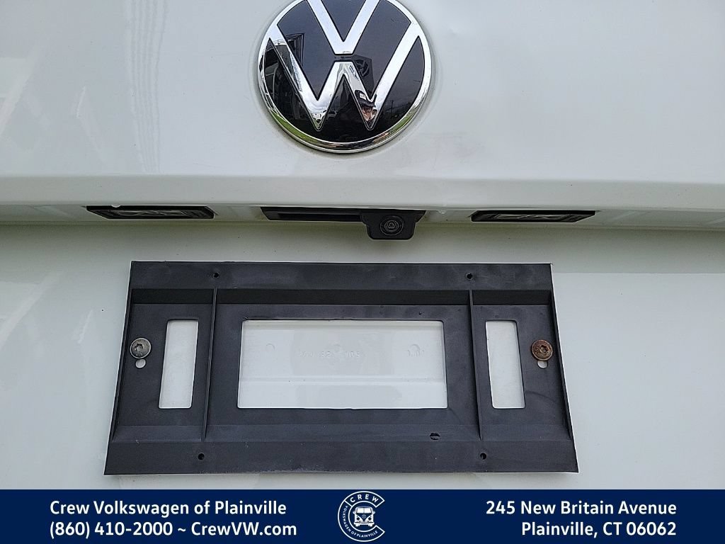 Certified 2022 Volkswagen Taos SE w/ Driver Assistance Package FWD image 32