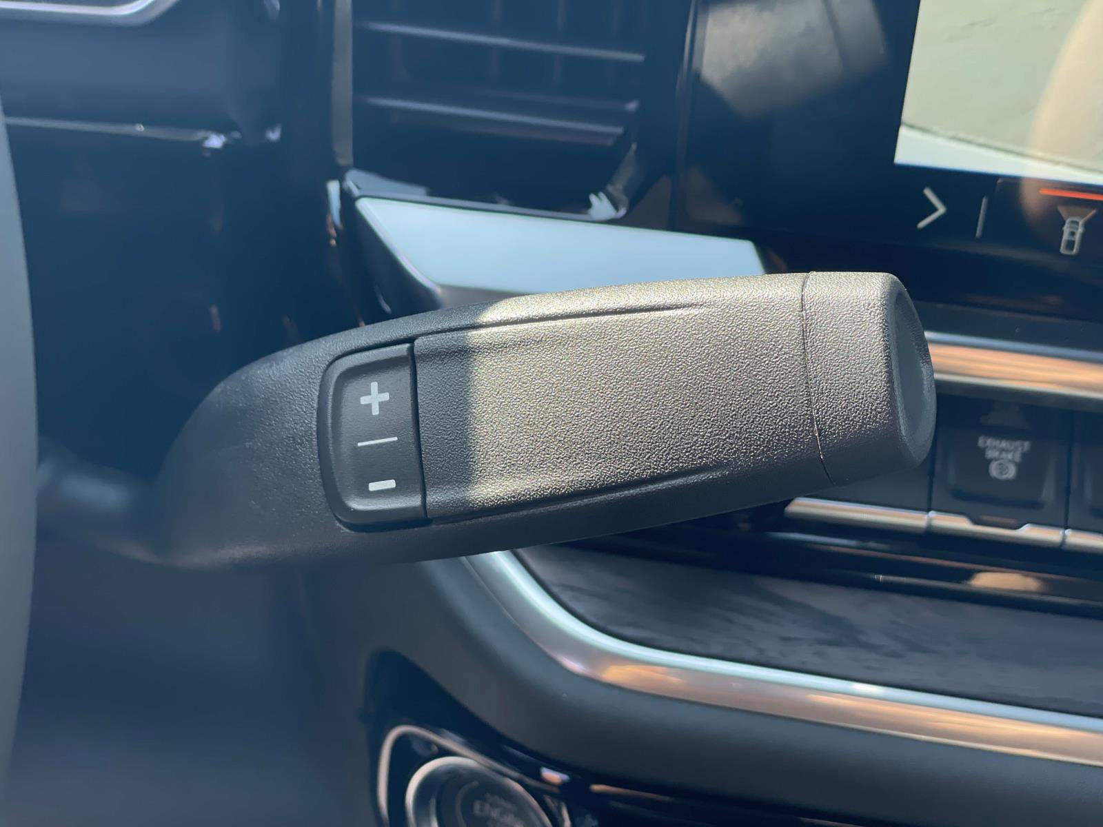 New 2026 GMC Sierra 2500 SLT w/ SLT Premium Package image 15