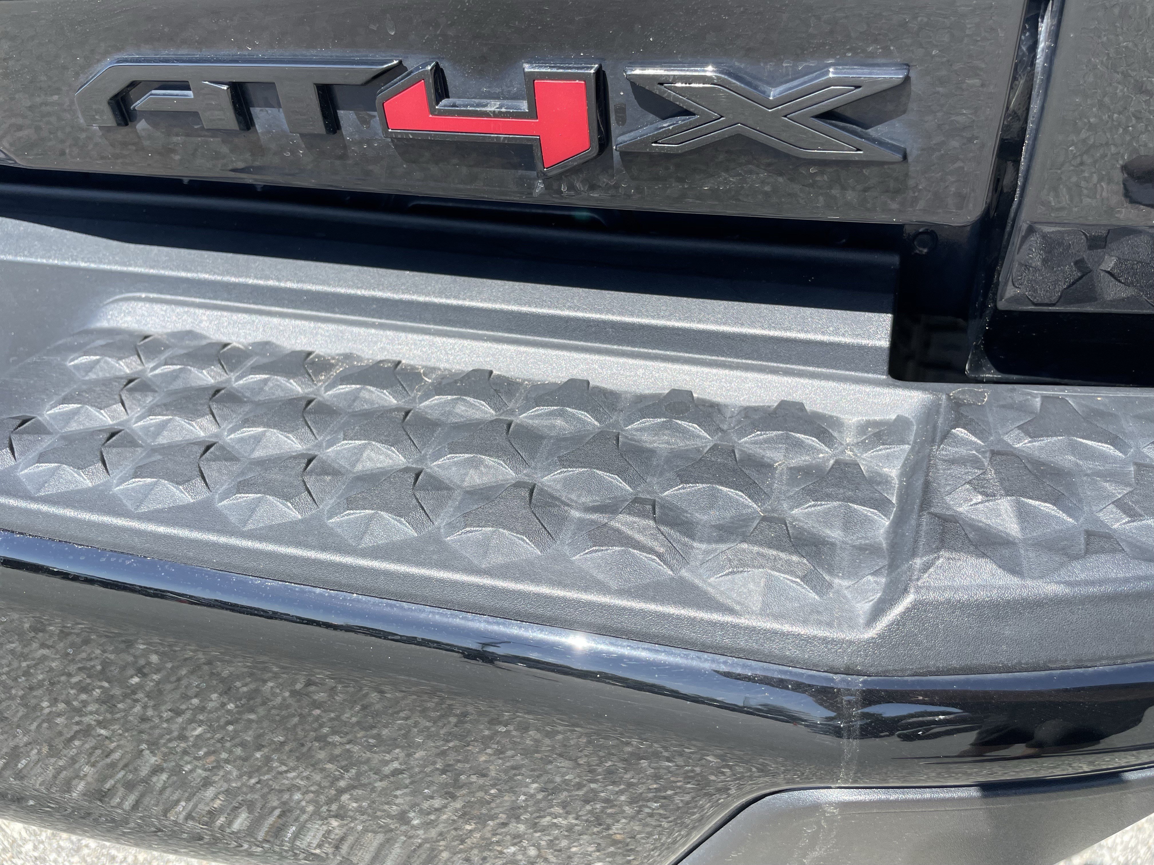 Used 2024 GMC Canyon AT4X AWD/4WD image 33