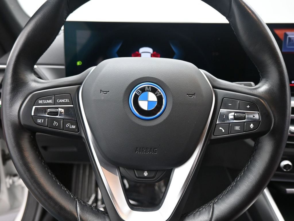 Used 2022 BMW i4 eDrive40 w/ Premium Package image 12