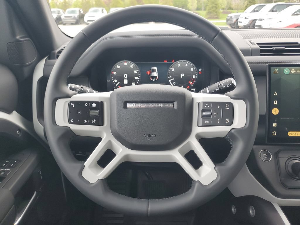 Used 2026 Land Rover Defender 110 X-Dynamic SE AWD/4WD image 29